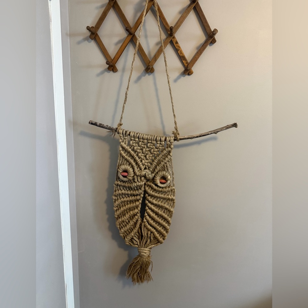 Vintage 70s Handmade Jute Macrame Owl Wall Hanging Brown OS